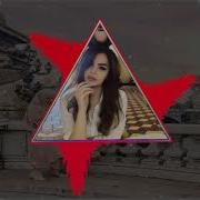 Хайрон Бўлиб Турган Бола