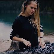 Nora En Pure
