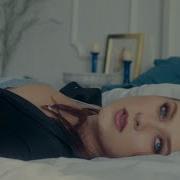 Ashley Kutcher Strangers