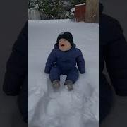 Малыш Смеётся И Говорит Нет