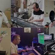 Друзья За Столом