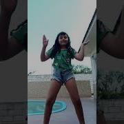 1 Menina Dançando Funk