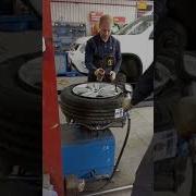 235 50R20 100W
