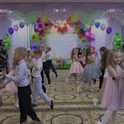 Песня Ветер Весенний Качнул Облака