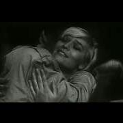 Двое На Скамейке