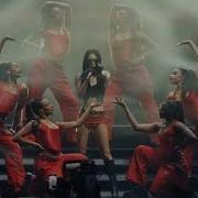 Jennie Live